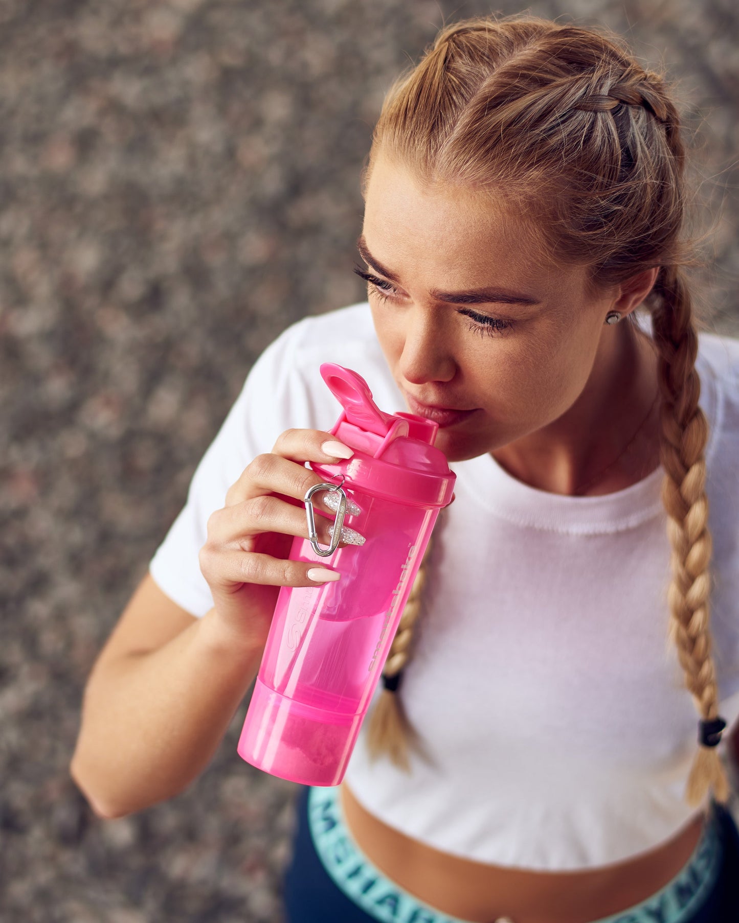 slim-pink-s0 Smartshake_Slim_pink_lifestyle.jpg