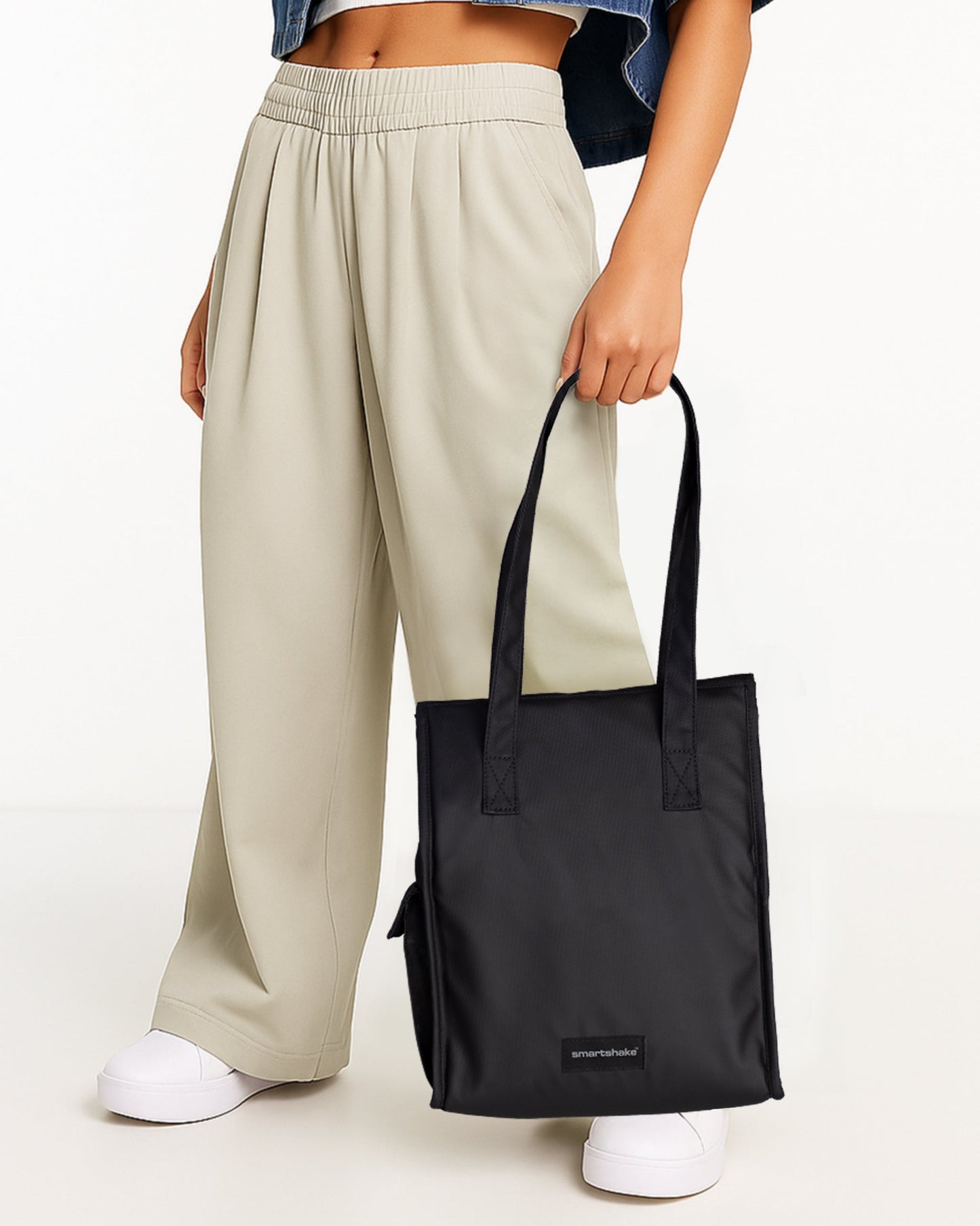 lunch-tote-bag-e3 Smartshake_Lunch_Tote_Bag_lifestyle.jpg