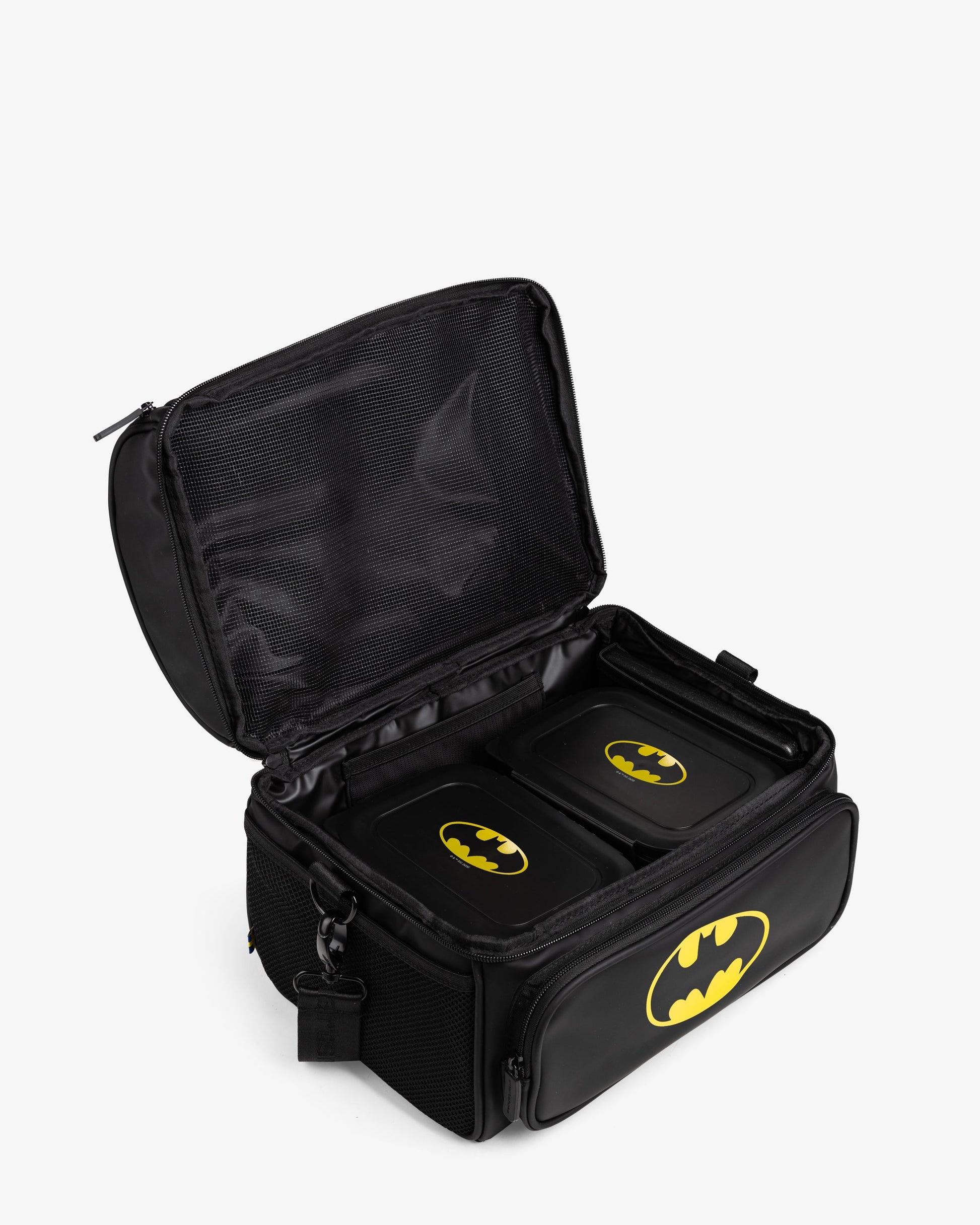 meal-prep-bag-batman-with-4-food-containers-and-2-ice-packs-h7 Smartshake_Meal_Prep_Bag_Batman_open.jpg