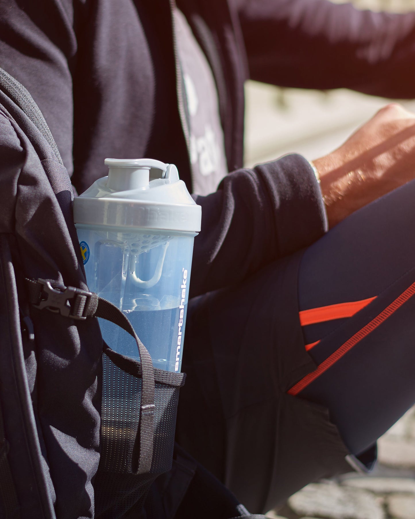 original2go-one-mist-gray-b3 Smartshake_Original2GoONE_Mist_Gray_lifestyle.jpg