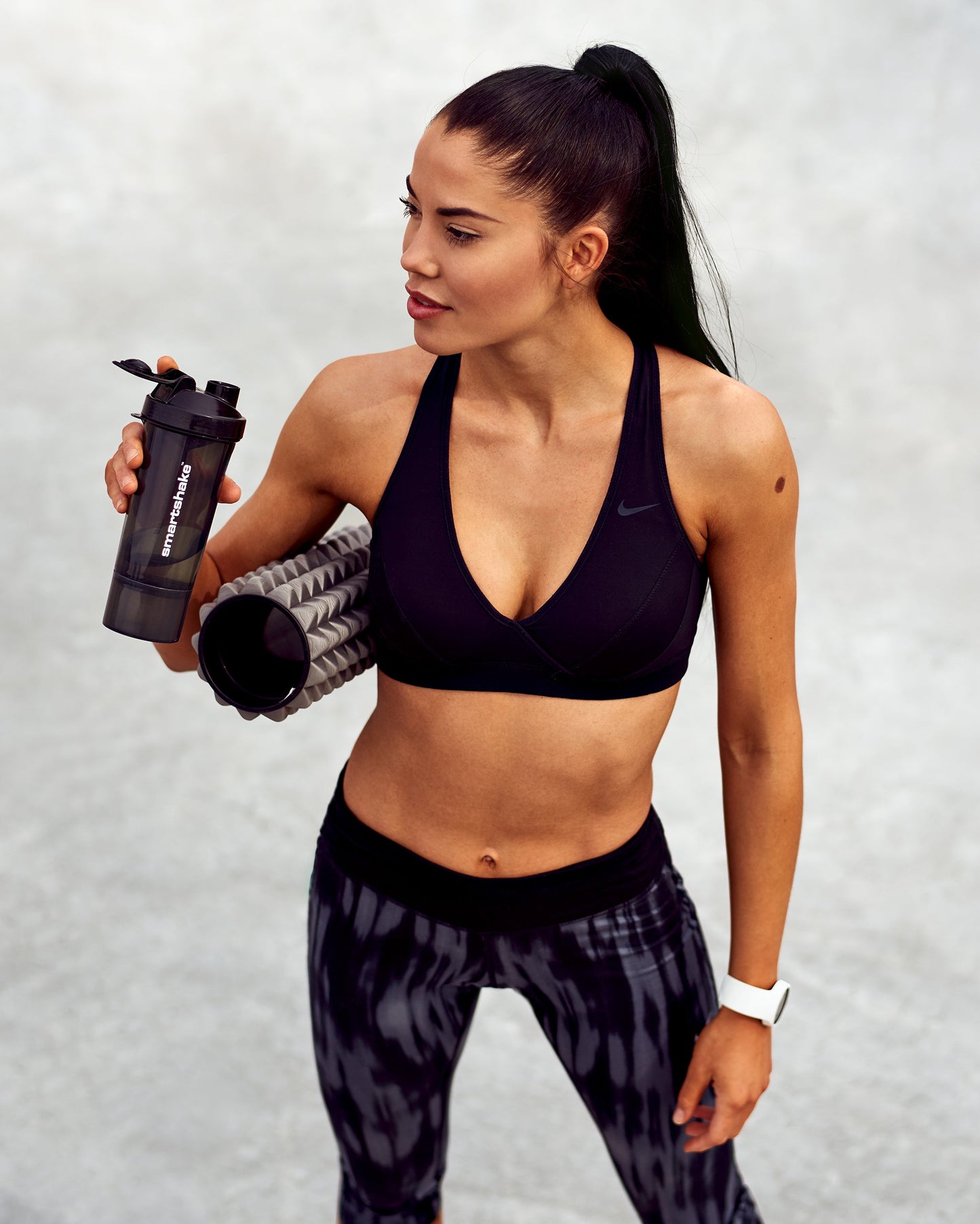 slim-black-x7 Smartshake_Slim_black_lifestyle.jpg
