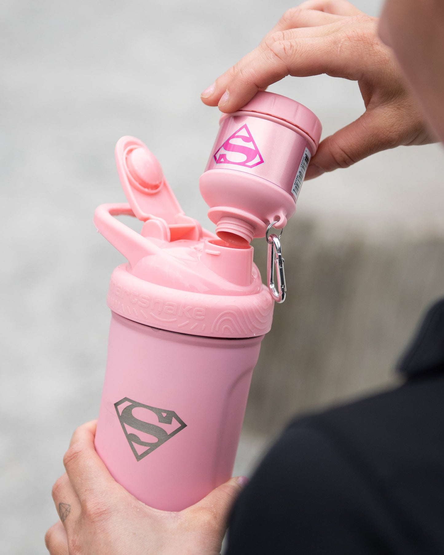 whey2go-funnel-supergirl-x3 Smartshake_Whey2Go_Supergirl_Lifestyle.jpg